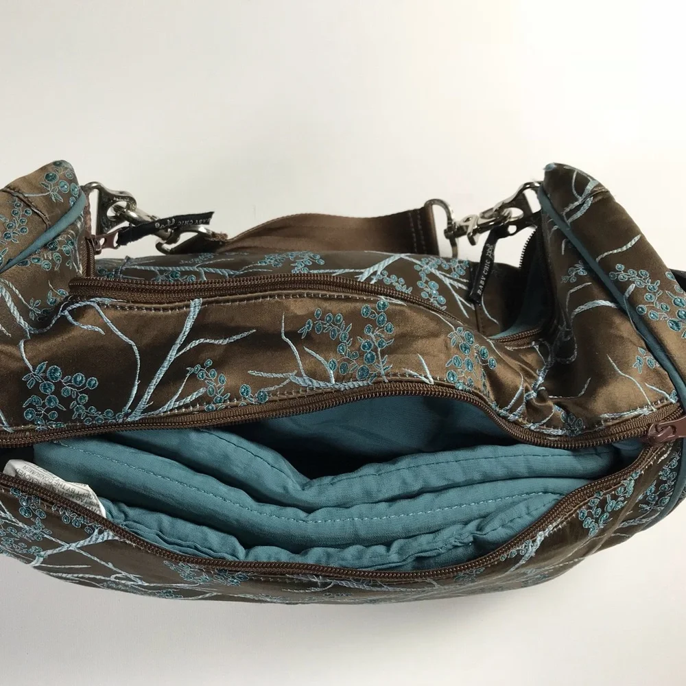 Petunia Pickle Bottom diaper bag‎ - Picture 3 of 8